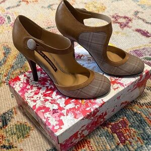 Chinese Laundry Tan and Plaid Heels